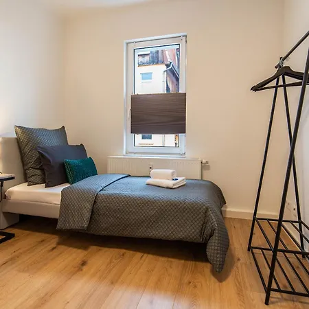 - Terrasse - Modern - Kueche Lägenhet